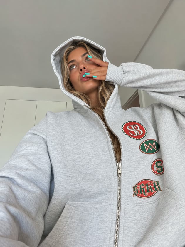 Foto estilo UGC de streetwear